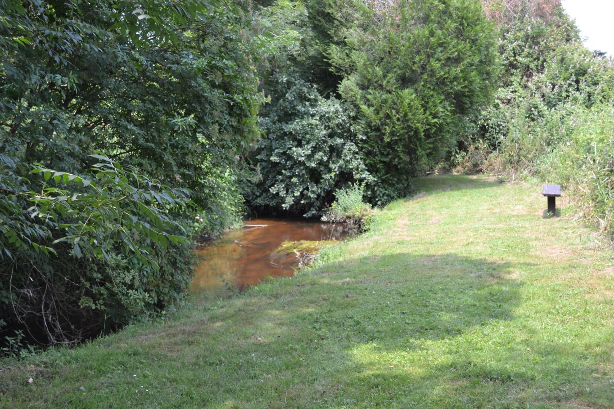 Les Bruyeres B&B 2 Montbron Exterior foto